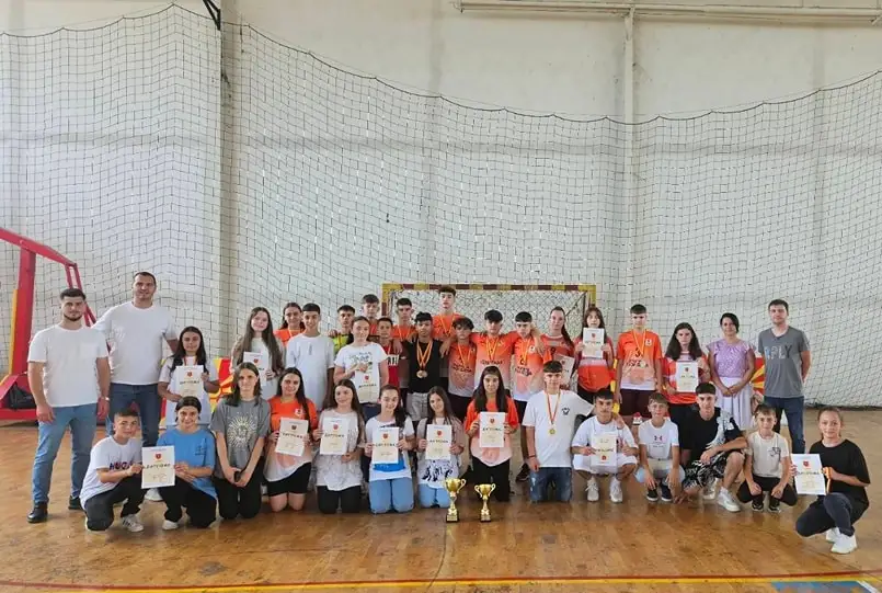 Dodeluvanje nagradi za uchilishnite sportski ligi za uchebnata 2023/2024 1