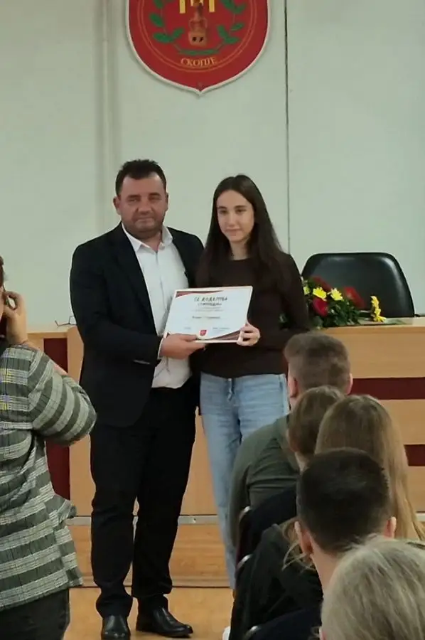 Доделени стипендии за најдобрите талентирани ученици и истакнати спортисти