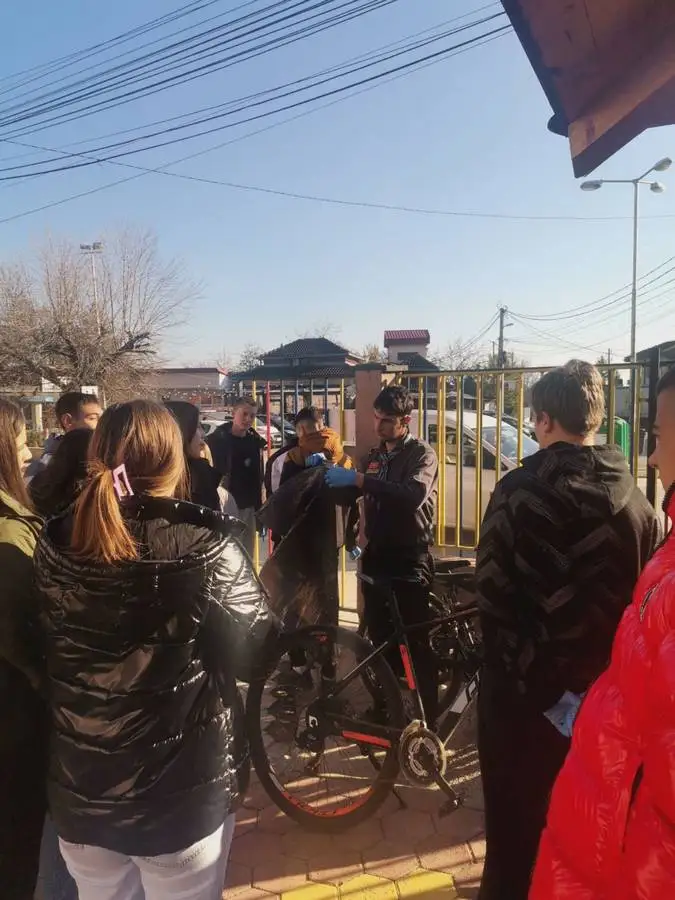 Презентација и еко акција “Колкав е твојот еколошки отпечаток?”
