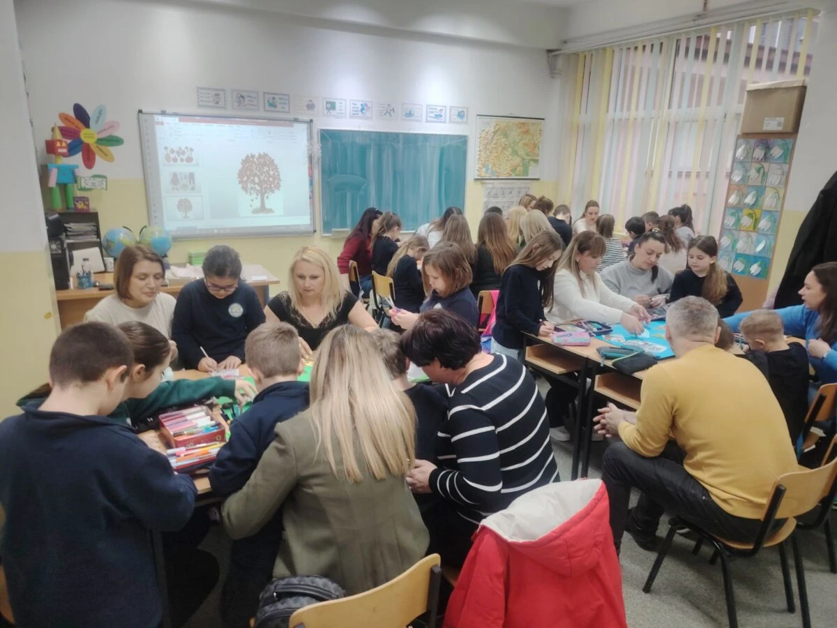 Учениците од II-2 одд. реализираа заеднички час по природни науки со родителите