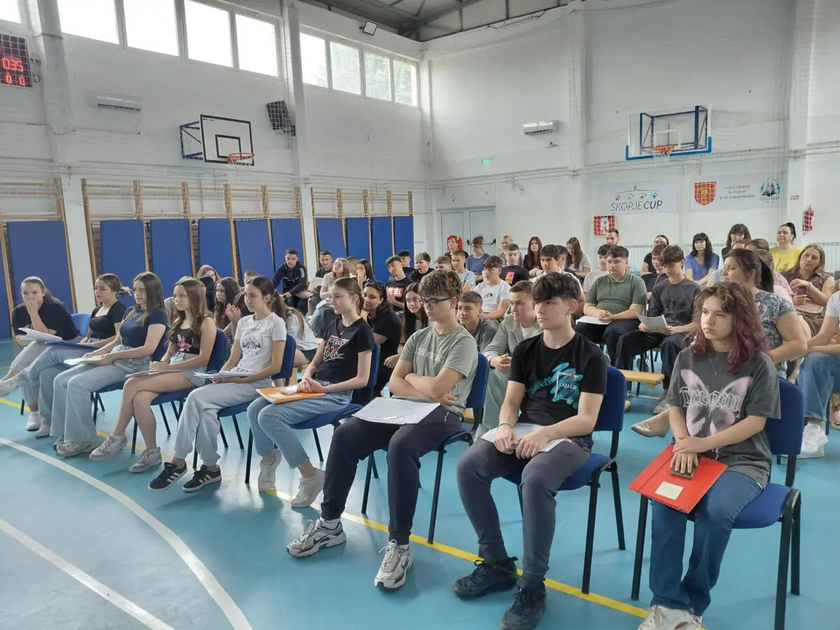 Среќна полуматура, драги наши генерација 2017-2026 Среќна полуматура, драги наши генерација 2017-2026 16-06-2026 - слика 3